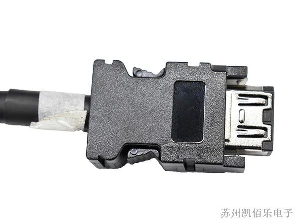 1394插頭線(xiàn)束